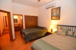 Luis Margarita Villa - Third bedroom condo B 2 queen beds